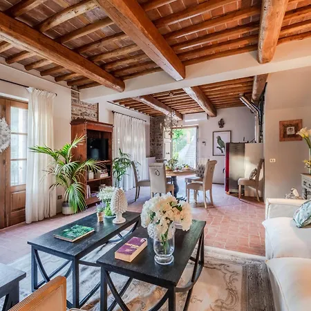 Rustic Elegance In The Heart Of Tuscany Villa *