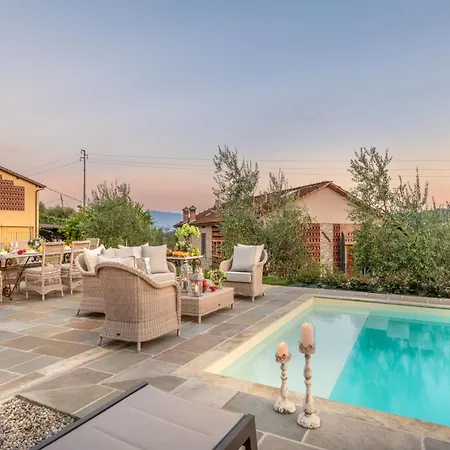 Rustic Elegance In The Heart Of Tuscany *