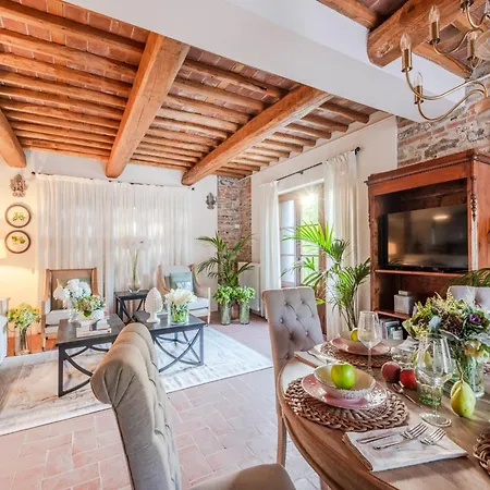 Villa Rustic Elegance In The Heart Of Tuscany